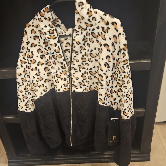 Jackets & Blazers - Leopard Print and Black Fleece Zip-Up Jacket